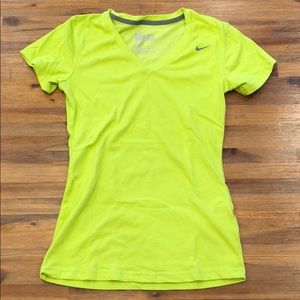 Nike Dri Fit Slim V-neck Tee